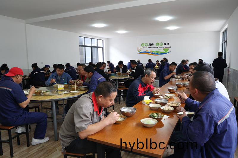 職(zhi)工(gong)食堂(tang)